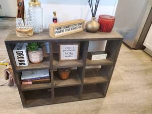Bookshelf including Contents