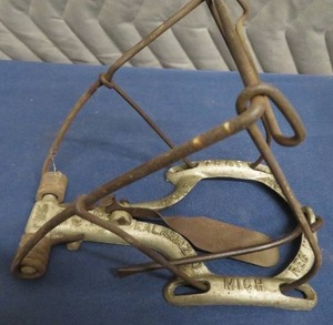 NASH ANTIQUE HUNTING TRAP