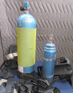 SCUBA  DIVE GEAR
