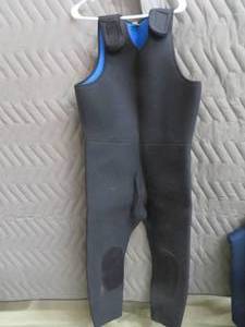 SCUBA  DIVE GEAR