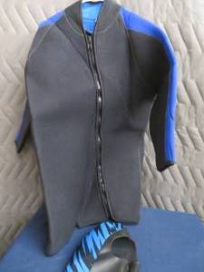 SCUBA  DIVE GEAR