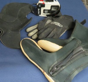 SCUBA  DIVE GEAR