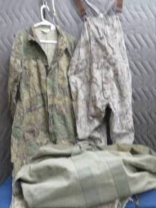 HUNTING GEAR  US ARMY DUFFEL