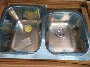 NEW IN BOX STAINLESS STEEL DOUBLE SINK PLUS