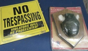 NEW NO TRESPASSING SIGNS  BUCK HORN MOUNT KIT