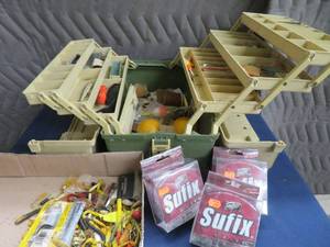 8606 TACKLE BOX FULL OF TACKLE