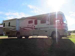 2004 ADVENTURE WINNEBAGO