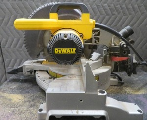 DEWALT 10 COMPOUND MITER SAW