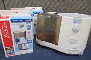 HOLMES HUMIDIER AND 3 NEW PACKS OF FILTERS