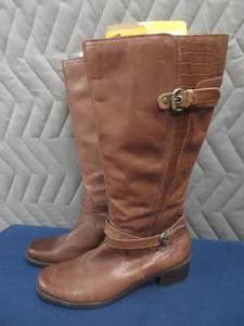 NEW WOMENS  BOOTS