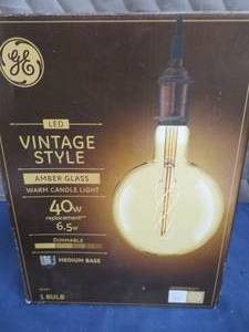 VERY COOL VINTAGE LED LIGHT BULB