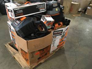 lot 9 image: Pallet of Assorted Ridgid WetDry Shop Vacs Various Models and Conditions Customer Returns See Terms on Auction