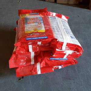 10 Travel Packs of Wet Wipes