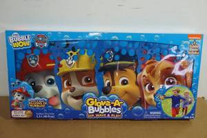 NEW Zuru Bubble Wow Glove-A-Bubbles Paw Patrol Set