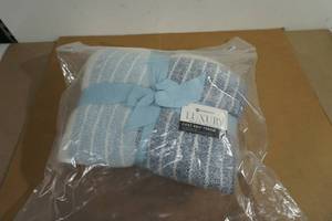 NEW Members Mark Luxury Cozy Knit Throw