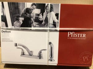 Pfister Delton 2-Handle Standard Kitchen Faucet with Side Sprayer in Polished Chrome&nbspCustomer Returns See Terms on Auction