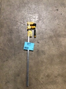 DEWALT 24 in. 600 lb. Bar Clamp w2.5 in. Throat Depth Customer Returns See Terms on Auction