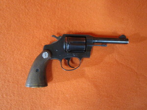 lot 27 image: Colt Police Positive Special .38 Special CTG. Revolver