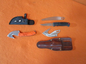 lot 47 image: (2) Knives