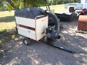 lot 9 image: Agri-Fab Mow-N-Vac Lawn Vacuum