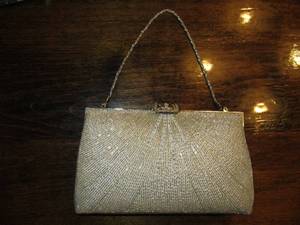 lot 33 image: Vintage Beaded Clutch