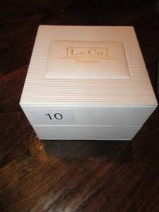 lot 10 image: L & Co. Womens Quartz Watch