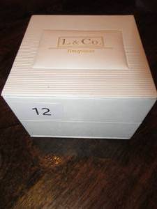 lot 12 image: L & Co. Womens Quartz Watch
