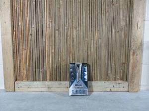 lot 6 image: Wahl - Stainless Steel LI Trimmer - 09898 - Silver - Stainless Steel