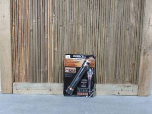 lot 50 image: Duracell LED Flashlight Variable Focus 2500 Lumens 3 Modes Batteries Included
