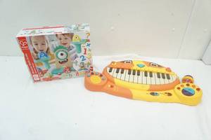 lot 119 image: two interactive children toys