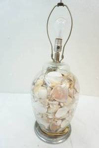 lot 122 image: Seashell lamp