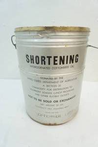lot 136 image: Vintage Shortening metal oil container