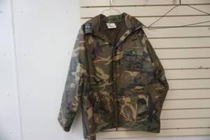 lot 177 image: Mens jacket