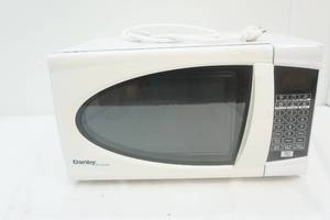 lot 183 image: Danby Designer microwave oven