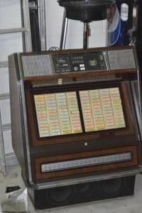 lot 20 image: Rowe R-84 Jukebox