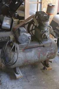 lot 22 image: kellogg american air compressor
