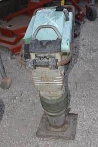 lot 15 image: wacker bs700