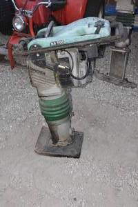 lot 17 image: Wacker BS700