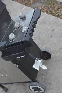 lot 84 image: Weber Spirit Grill