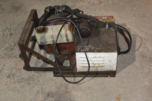 lot 63 image: Goodall 11-708 StartAll Jump Starter