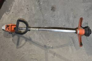 lot 62 image: Stihl FS36 weed trimmer