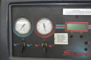 lot 59 image: Snap-on Dual AC Machine