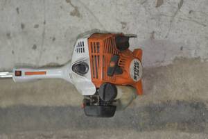 lot 55 image: Stihl FS 46 weed trimmer