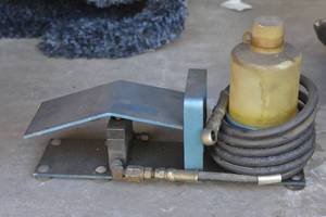 lot 105 image: pedal