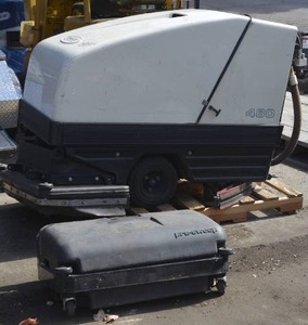 lot 49 image: Tennant Floor Sweeper