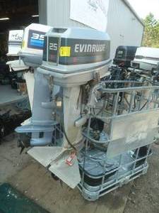 lot 1 image: 1988 Evinrude 25 Hp Outboard