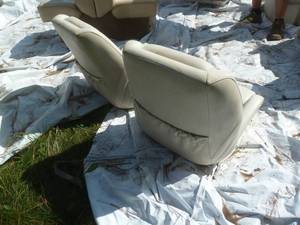 lot 8 image: Larson Seats x 2