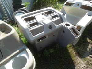 lot 33 image: Gray Helm