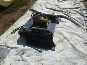 lot 51 image: Hydraulic Jack Plate