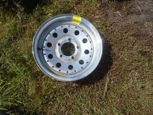 lot 91 image: Chrome Rim 14